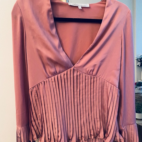 LOVERS & FRIENDS Blush Blouse - Picture 1 of 4